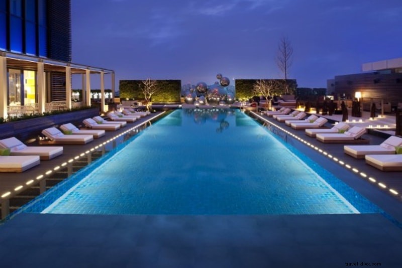 World s 50 Best Rooftop Bars: Stunning Views, Cocktails & Global Hotspots