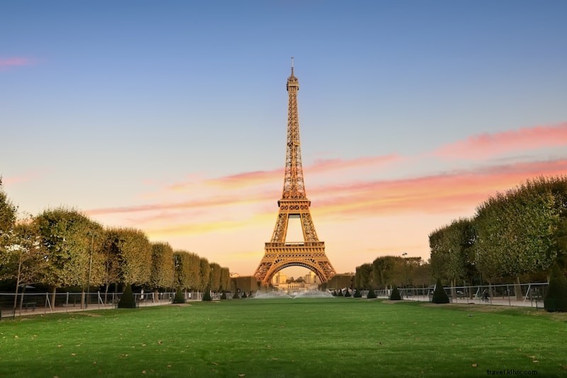 Ultimate Paris Bucket List: 44 Must-Visit Attractions & Hidden Gems