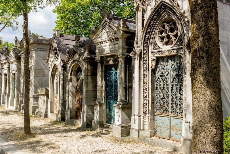 Ultimate Paris Bucket List: 44 Must-Visit Attractions & Hidden Gems