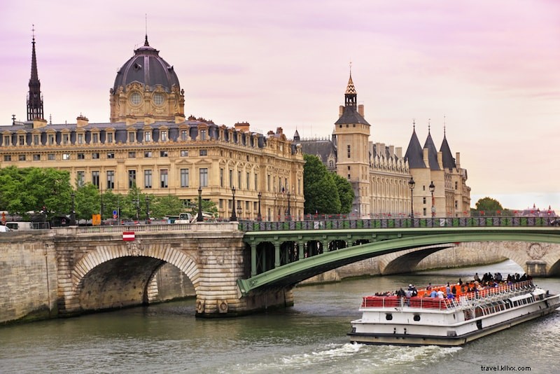 Ultimate Paris Bucket List: 44 Must-Visit Attractions & Hidden Gems