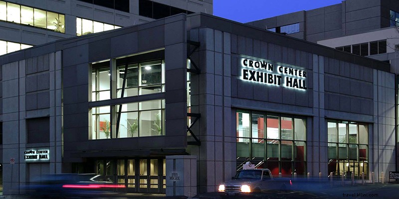 Crown Center Convention District: Premier All-in-One Hub for Meetings, Hotels, Dining & Shopping