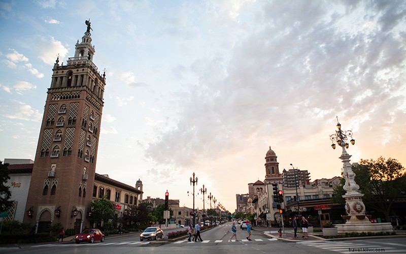 Top Kansas City Attractions: Family-Friendly Favorites and Shopping Wonders