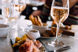 Julia Haile s Kansas City Q&A: Top Eats, Venues & Songwriting Insights