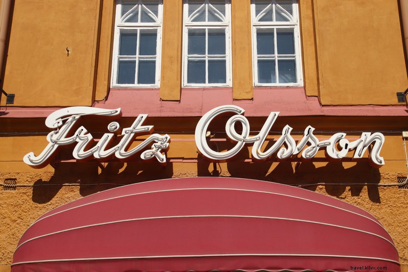 Classic Vintage Sign: Timeless Retro Design Inspiration