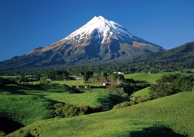 Mount Damavand: Iran s Majestic Highest Peak