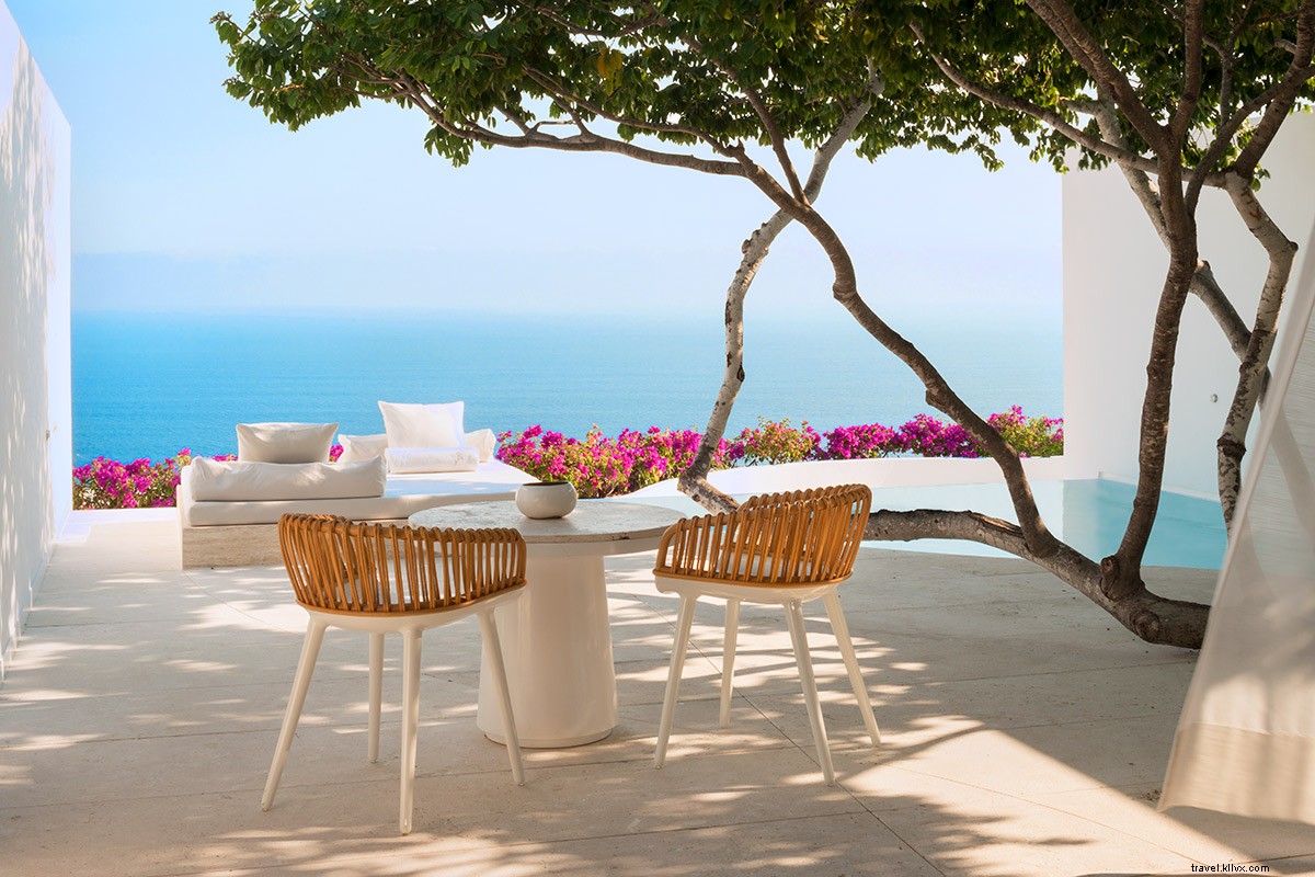 Encanto Acapulco: Serene Luxury Retreat Overlooking the Pacific Coast