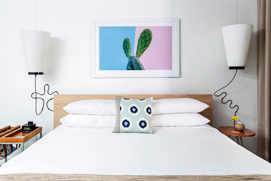 The Saguaro Scottsdale: Vibrant Rainbow Hotel in Old Town