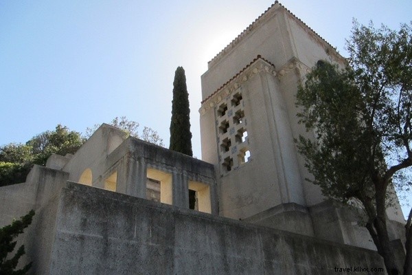 Catalina Island: Where Sunshine Meets Noir Intrigue – A Local s Guide