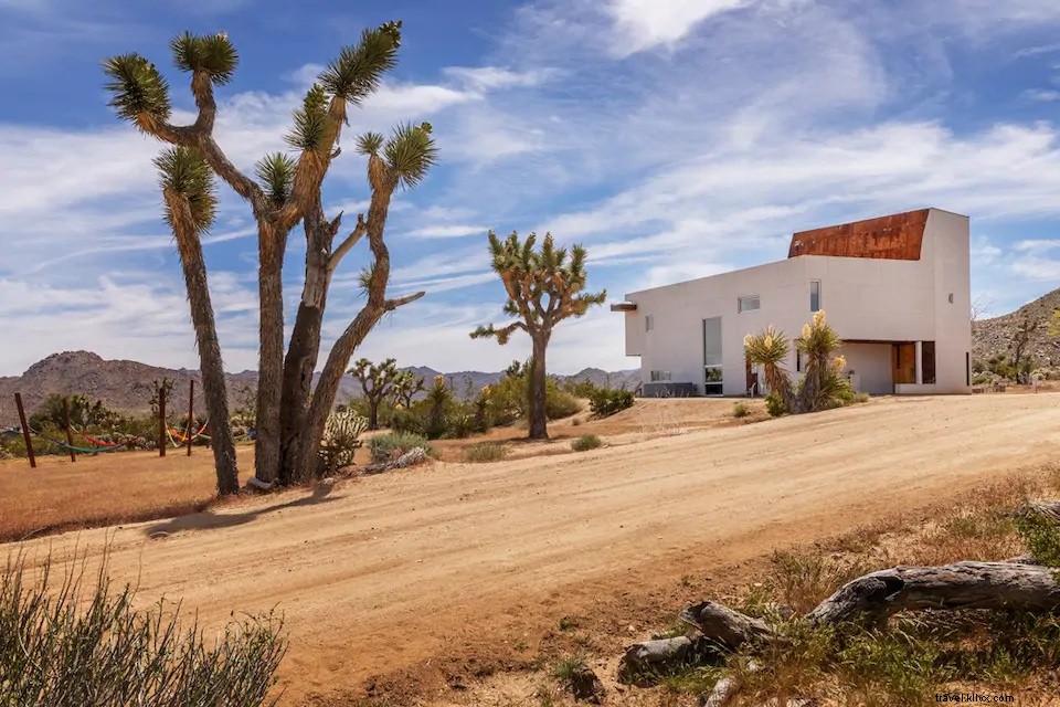 Best Stylish Airbnbs in Joshua Tree: Top Unique Cabins, Ranches & Airstreams