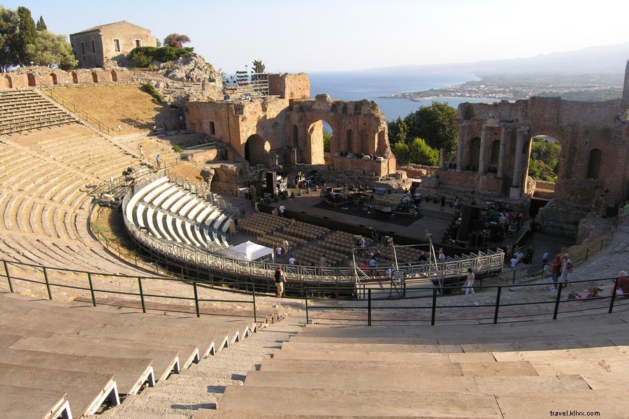 Sicily Solo: A Single Woman s Romantic Island Adventure