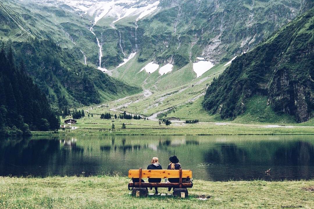 Top Travel Blogs & Websites of 2019: Fathom Travel Awards