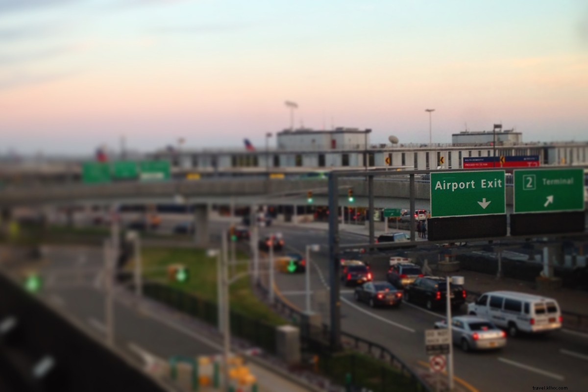 U.S. Airlines  COVID-19 Responses: Policies, Updates & Travel Guidance