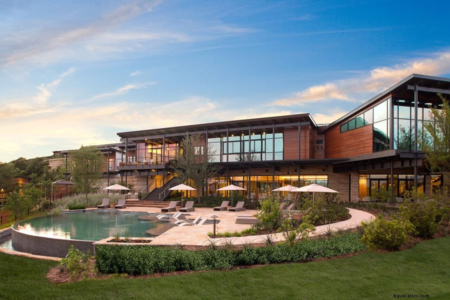 How to Become a Better Traveler: Timeless Tips for Smarter Adventures