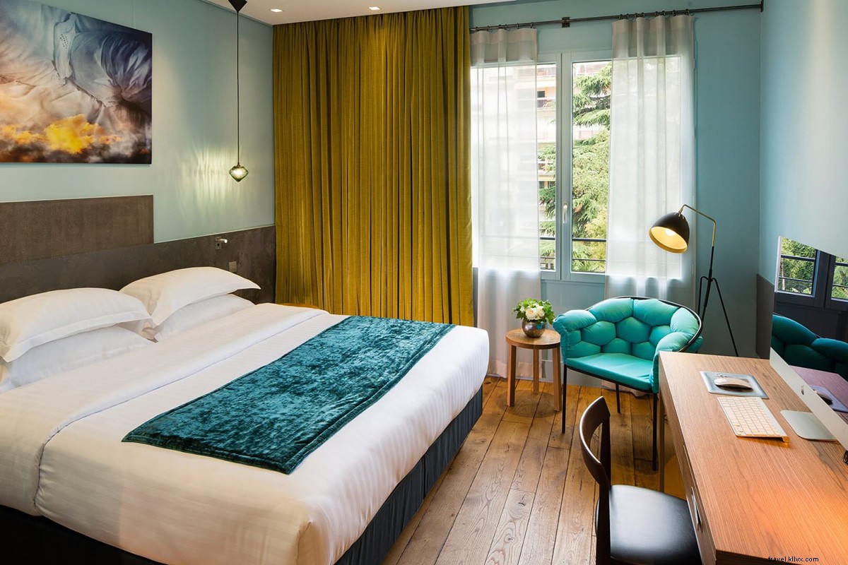 12 Stylish Parisian Budget Hotels Under $200/Night