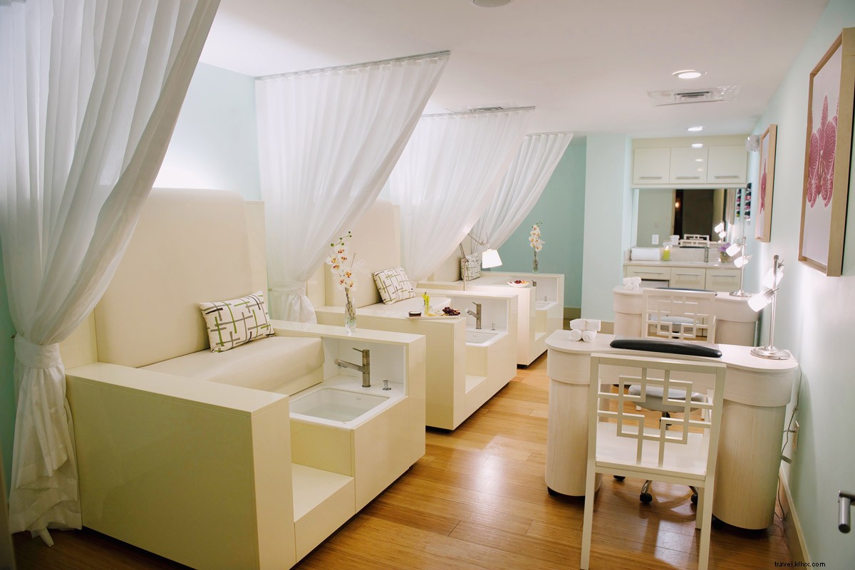 Discover Unmissable Summer Experiences in the City: Movies, Picnics & Hotels