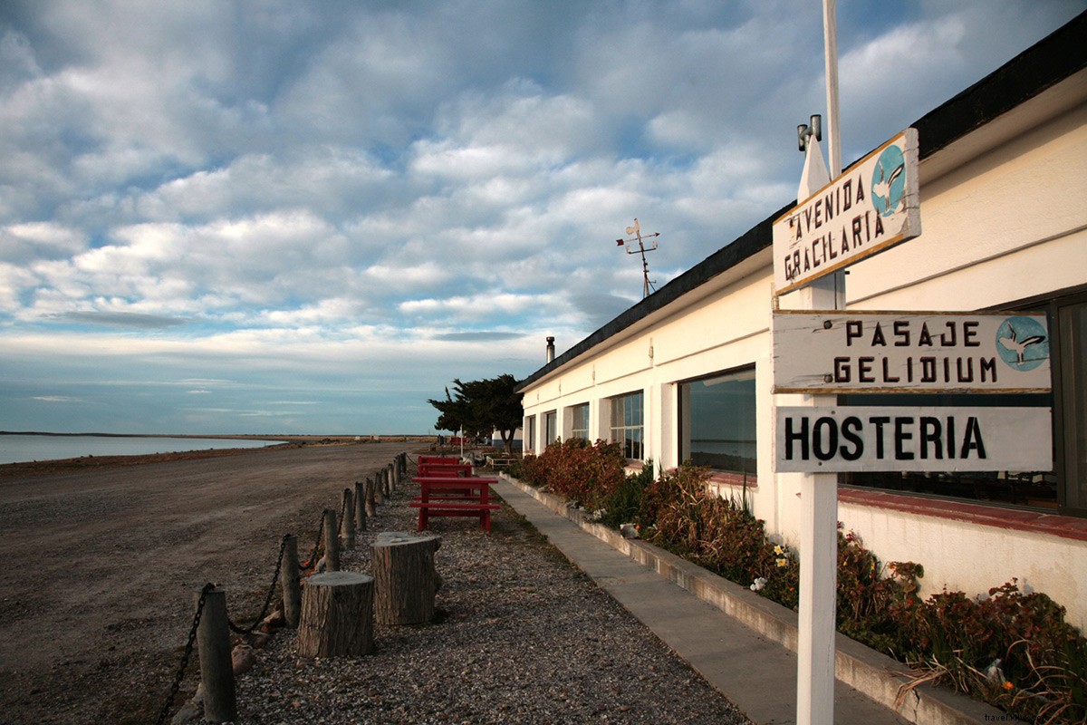 Fathom Travel Awards 2018: World s Top 10 Off-the-Grid Hotels for Ultimate Digital Detox