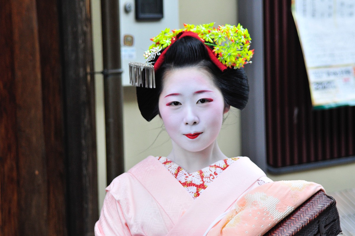 Spotting Authentic Geisha in Kyoto: Expert Tips to Identify the Real Deal