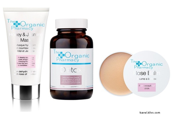 11 Expert Tips to Look Radiant and Beautiful While Traveling