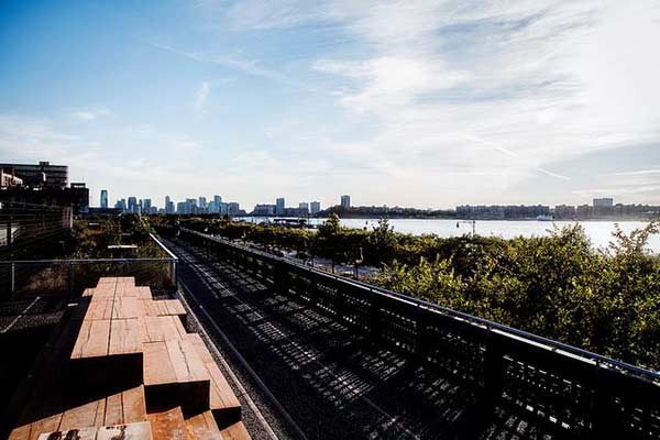 Ultimate JFK Layover Guide: Fun Ways to Escape Airport Boredom