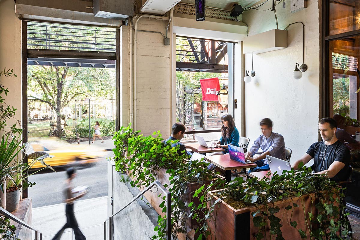 Top 7 NYC Coworking Spaces for Digital Nomads: Day Passes & Reliable WiFi
