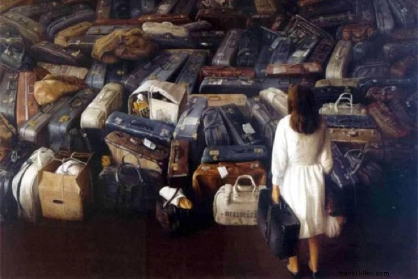 Master the Rolling Technique: How to Pack Efficiently and Wrinkle-Free