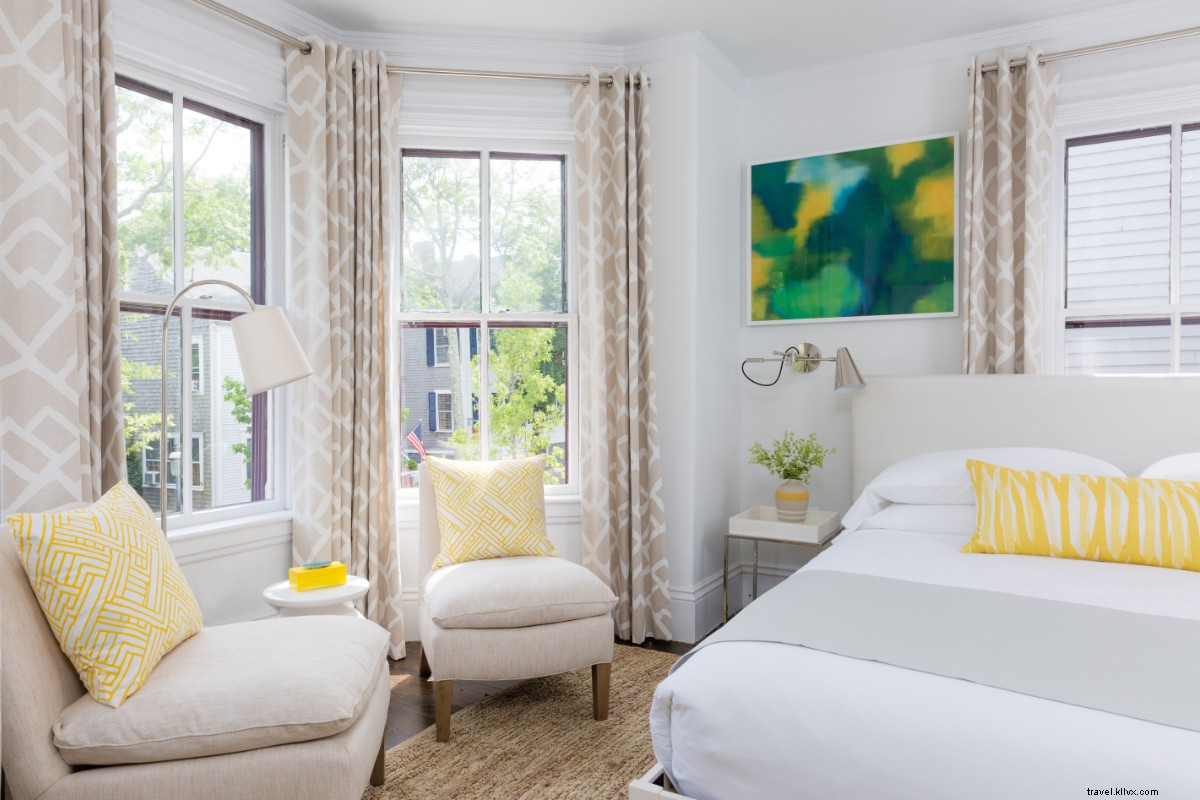 Untuck in Style: Discover 21 Broad s Beachy Urban Edge in Nantucket This Summer