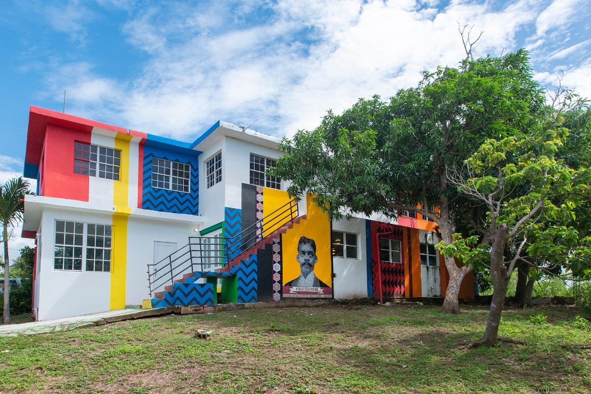 Unlearning America s Myths: Premier Places to Discover Authentic History