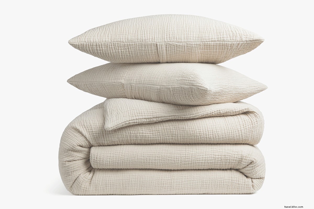 Embrace Winter Coziness: Recreate New York s Iconic Lodge Hotel at Home