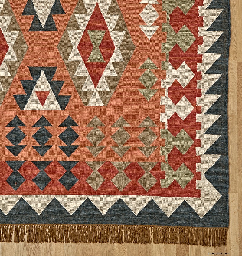 Embrace Winter Coziness: Recreate New York s Iconic Lodge Hotel at Home