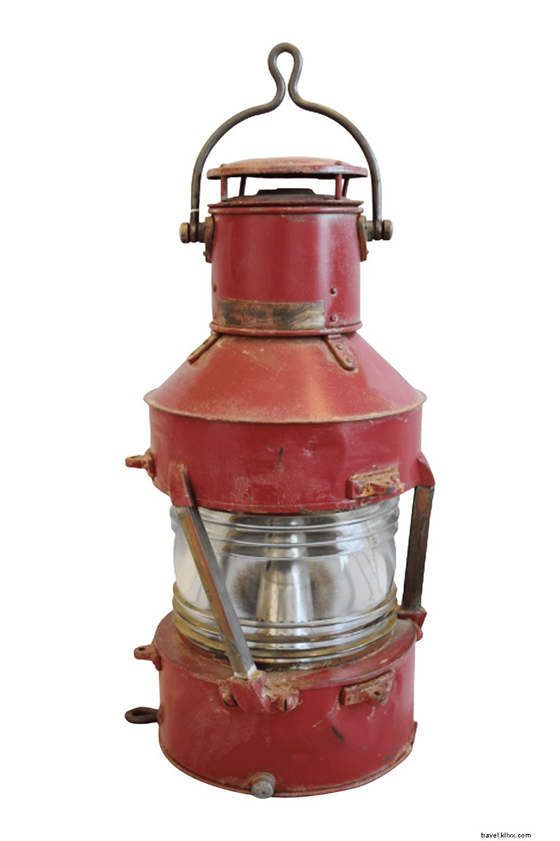 Embrace Winter Coziness: Recreate New York s Iconic Lodge Hotel at Home