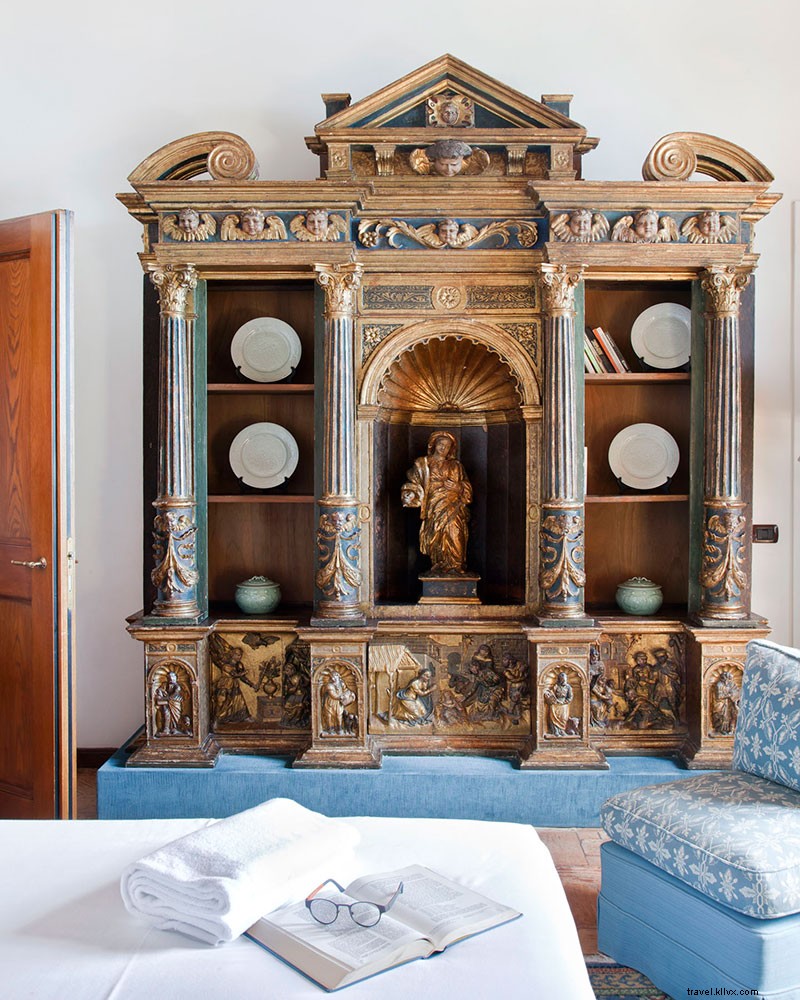 La Posta Vecchia: Exclusive Day Rental of a Sumptuous Renaissance Palazzo by the Sea