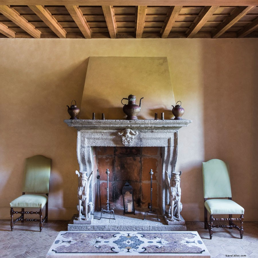 La Posta Vecchia: Exclusive Day Rental of a Sumptuous Renaissance Palazzo by the Sea