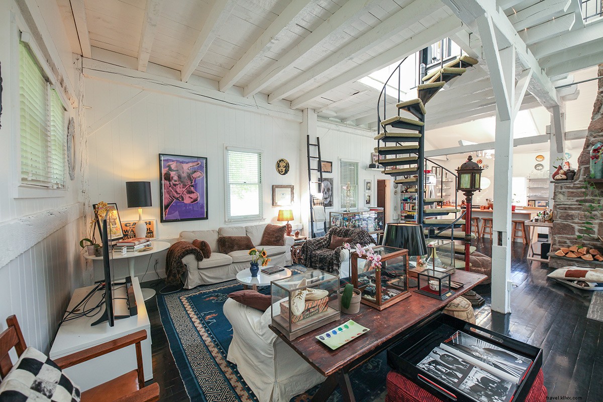 Red Cottage Inc.: The Premier Alternative to Airbnb for Unique Vacation Homes in Upstate NY