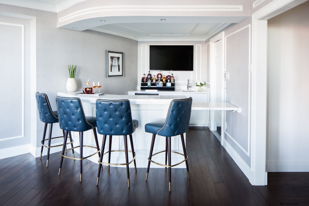 Boston Harbor Hotel: Premier Luxury on Boston s Historic Waterfront