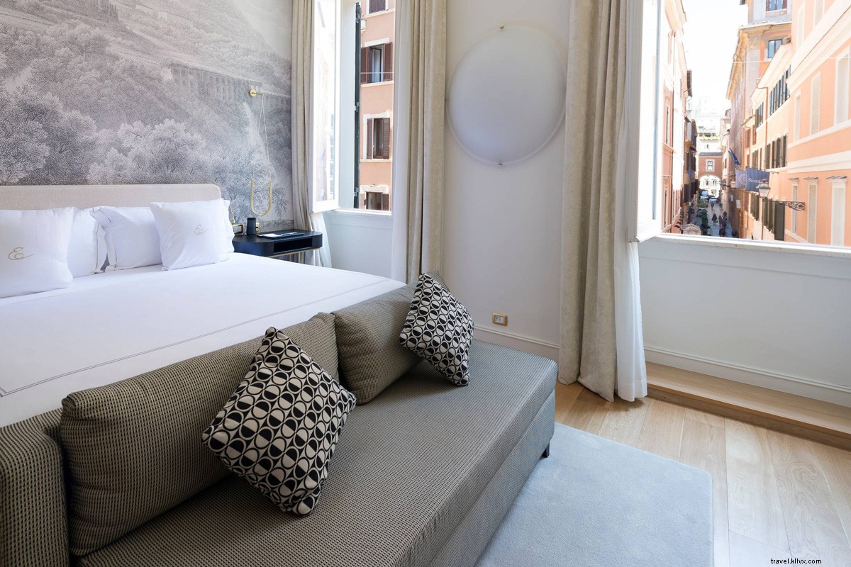 Elizabeth Unique Hotel: Luxurious Private Palazzo Stay Near Rome s Spanish Steps