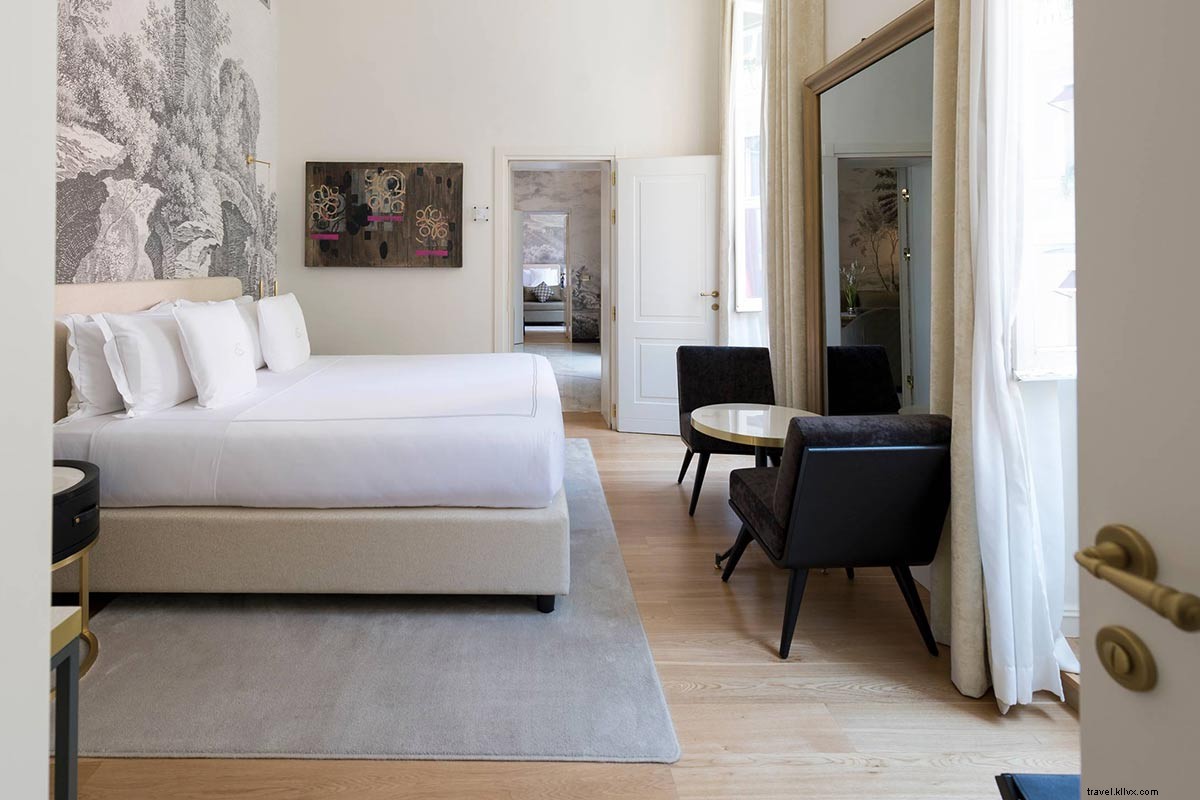 Elizabeth Unique Hotel: Luxurious Private Palazzo Stay Near Rome s Spanish Steps