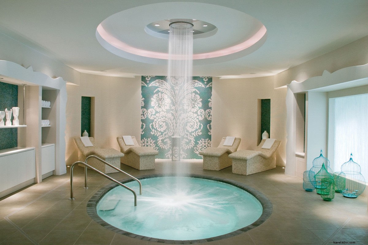 Eau Palm Beach Resort: Signature Scrubs and Unrivaled Luxury Await