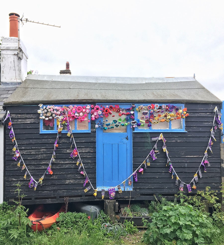Whitstable Day Trip from London: Fresh Oysters, Colorful Beach Huts & Instagram-Worthy Spots