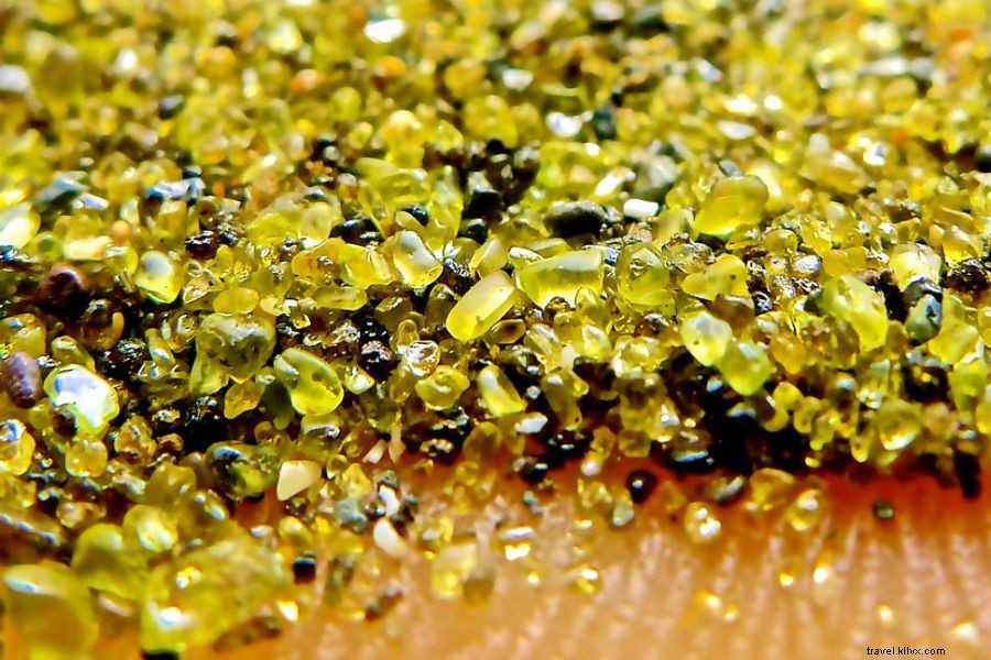 Discover Vibrant Rainbow Beaches and Lakes: Must-Add Travel Wonders