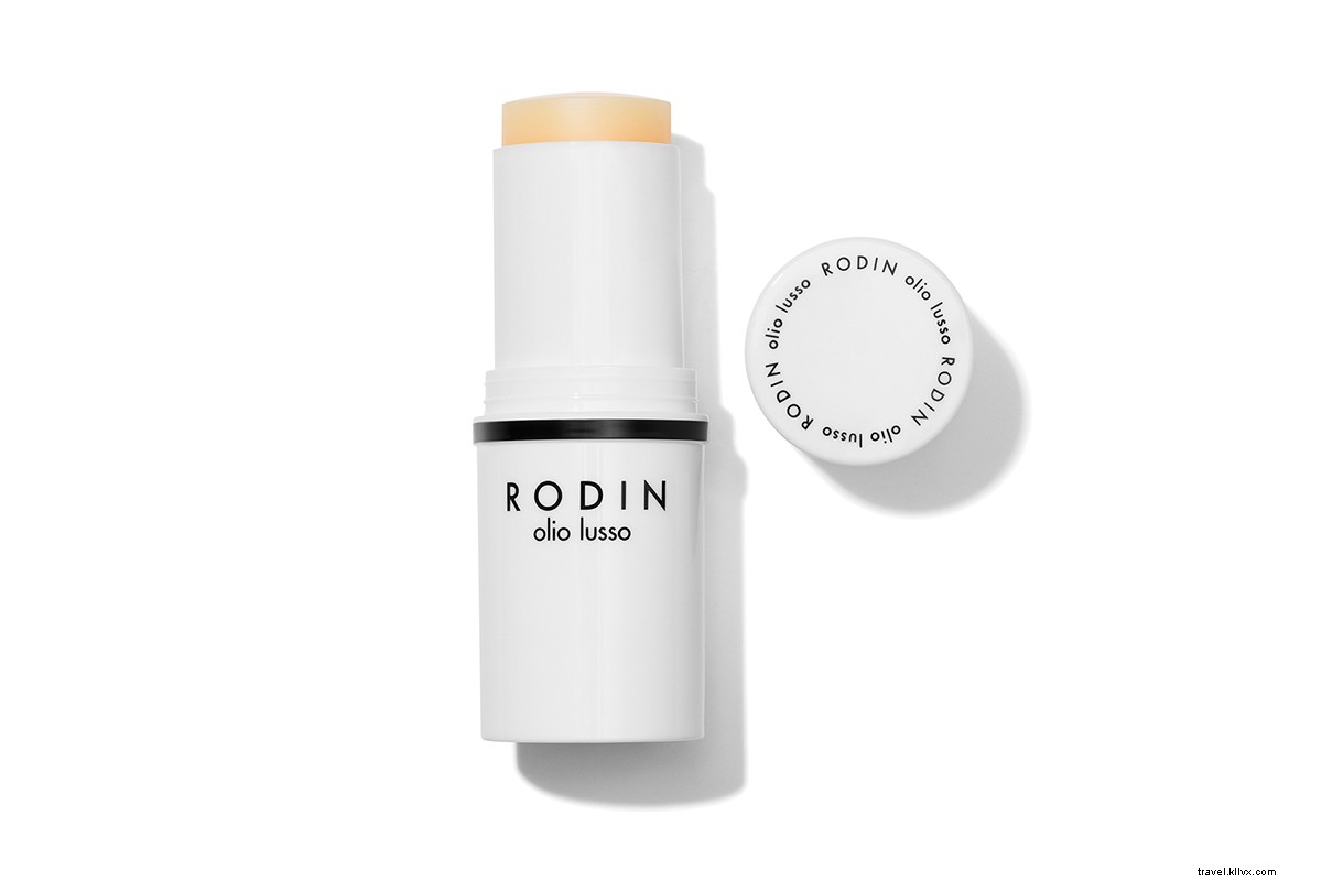 12 Thoughtful Travel Gifts for Globetrotters Under $150