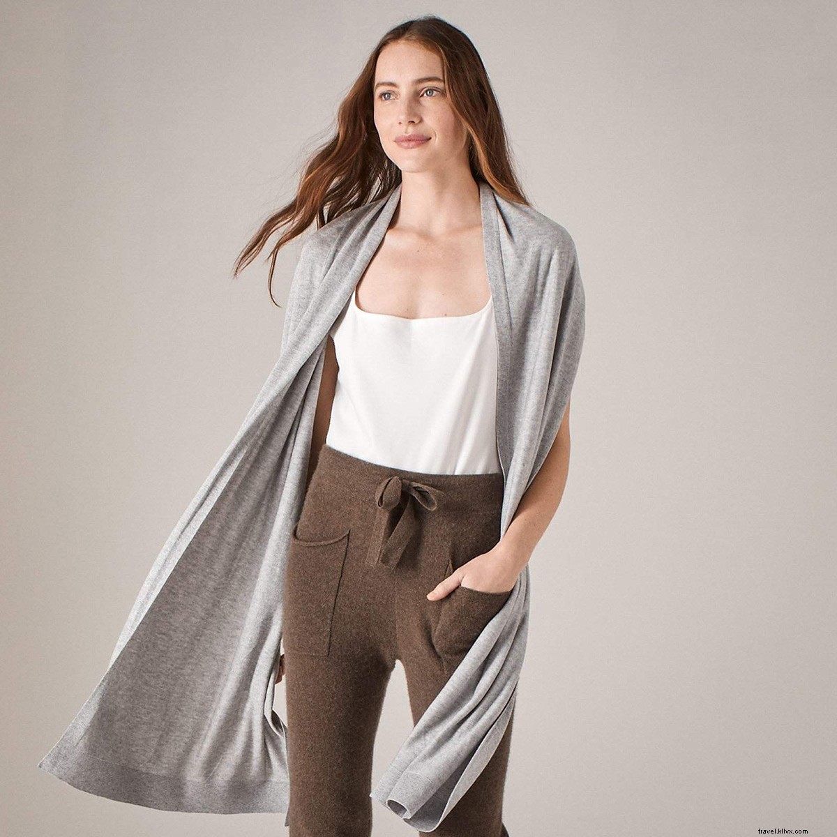 12 Thoughtful Travel Gifts for Globetrotters Under $150