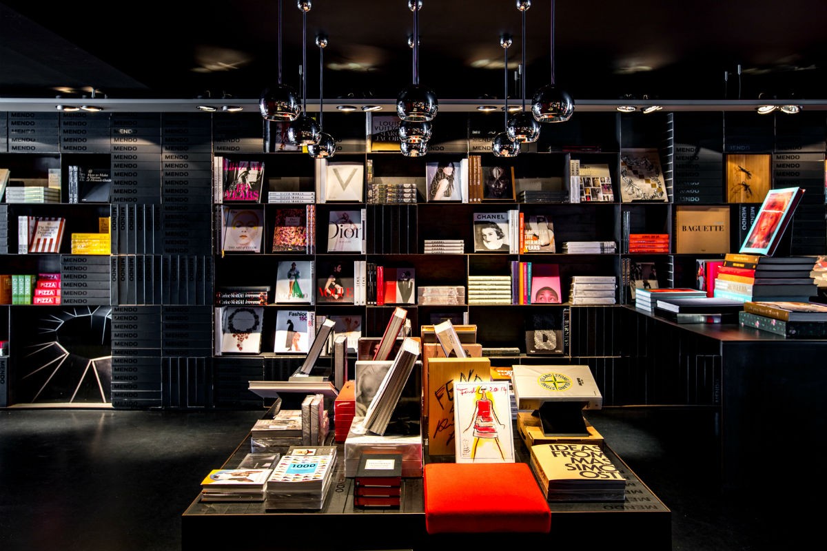 Discover Perfect Cool Blue Jeans in Amsterdam: Insider Shopping Guide