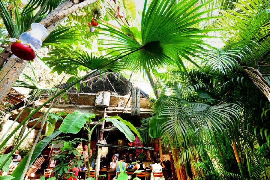 Central America on a Budget: Save on Luxury Stays, Splurge on Unforgettable Experiences