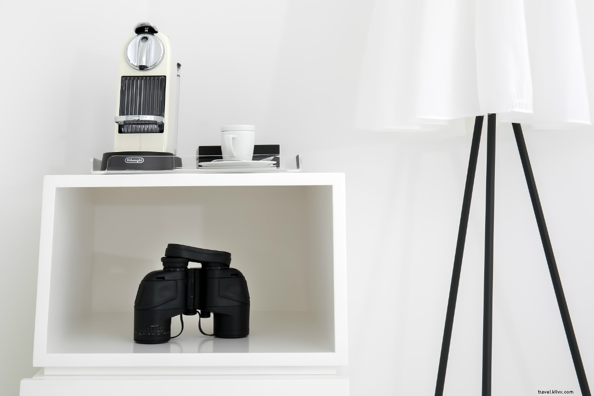 Casa Angelina: 50 Shades of Blue & 15 Shades of White on the Amalfi Coast