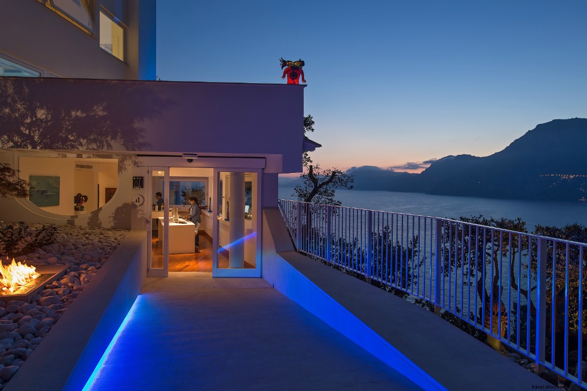 Casa Angelina: 50 Shades of Blue & 15 Shades of White on the Amalfi Coast