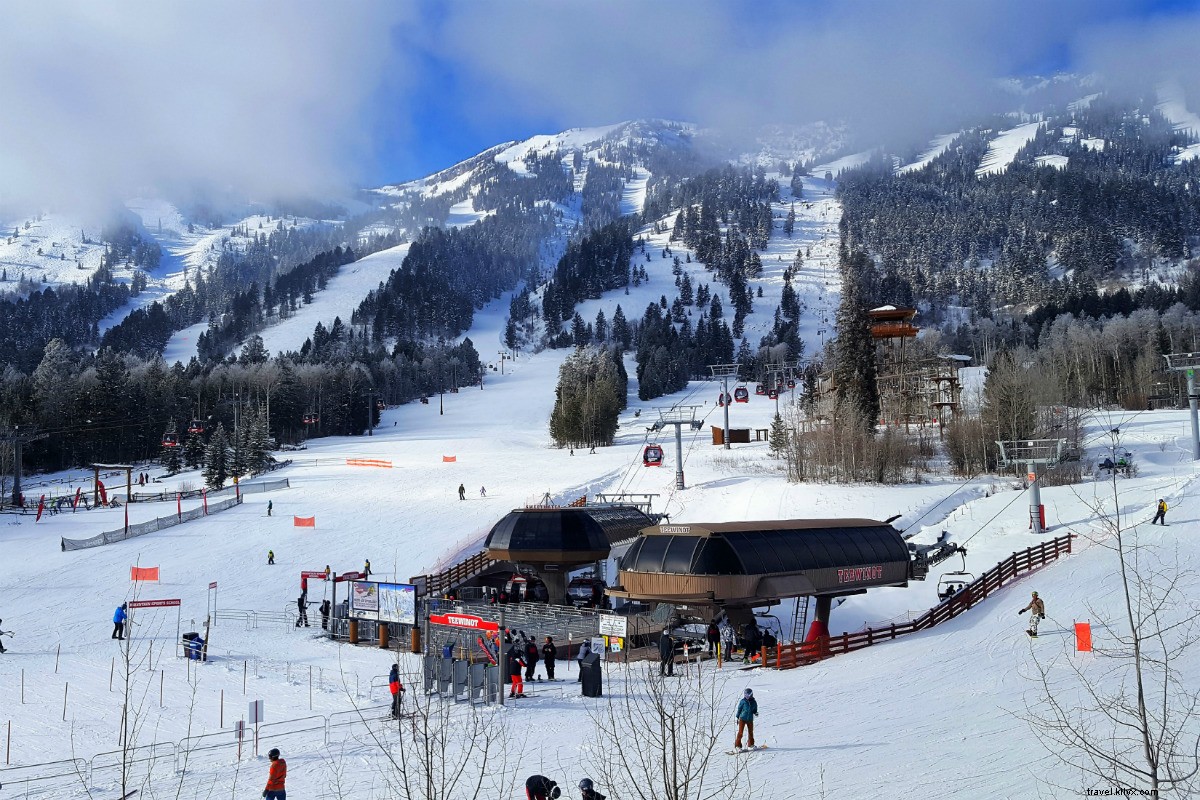 Luxury Ski Escape: Private Jets from Jackson Hole to Vail with Four Seasons & NetJets