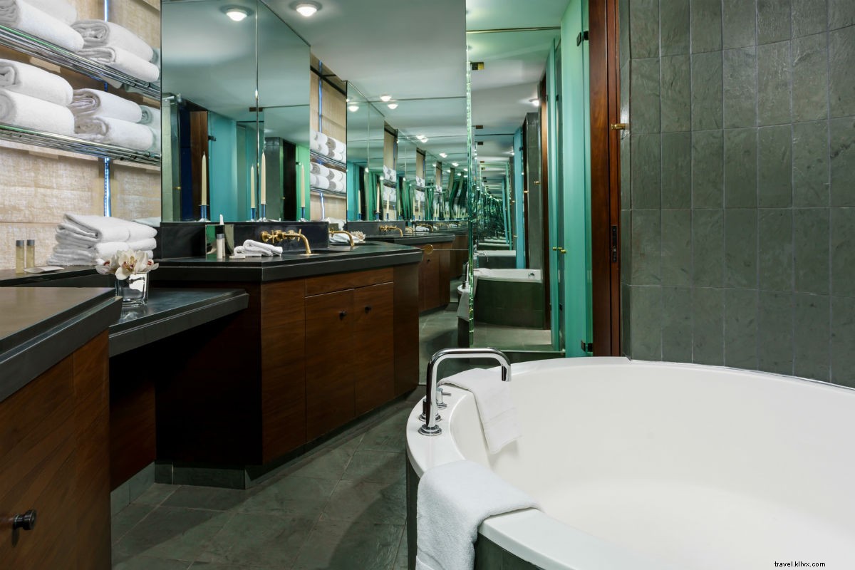 Royalton Hotel: Cozy Four-Star Boutique in the Heart of Midtown Manhattan