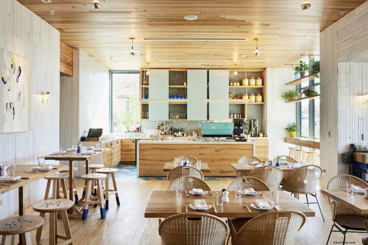 8 Stylish Austin Hotels Under $250/Night: Rooftop Pools, Fine Dining & More