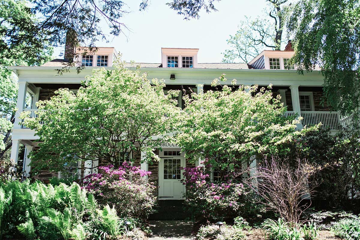 Romantic USA Weekend Getaways: Stylish Boutique Hotels Under $250/Night