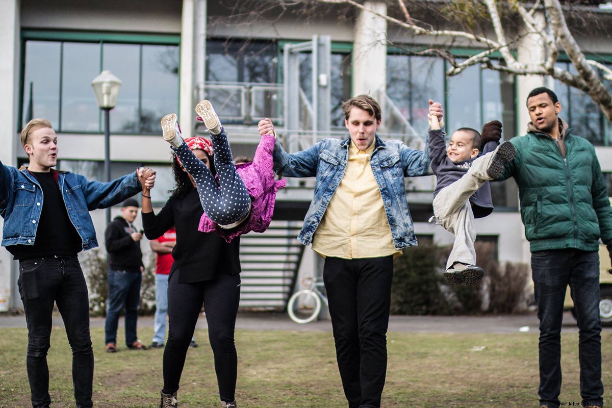 Music Brings Hope and Healing to Syrian Refugees at Berlin Camp: The Hutto Project